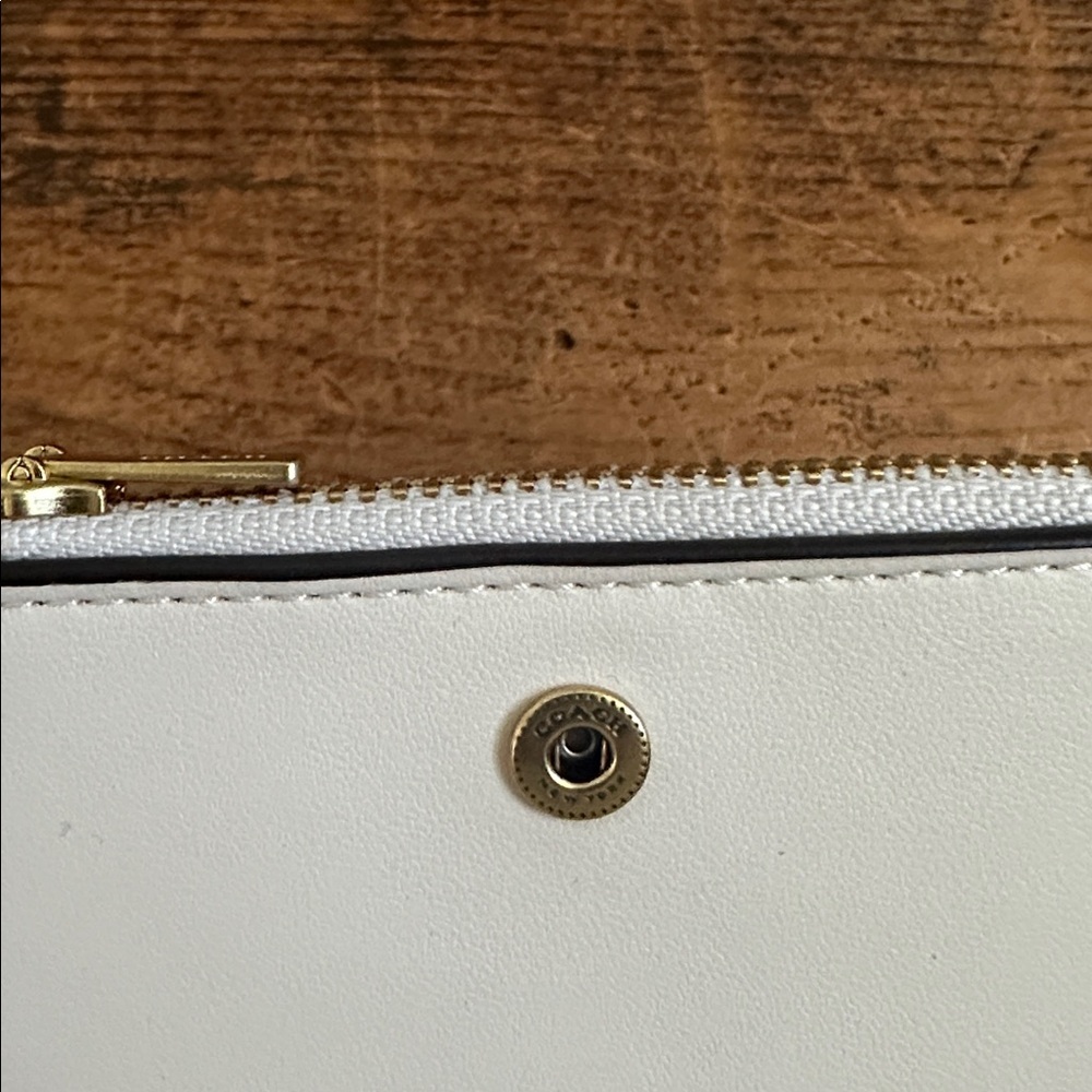 Coach Slim Essentials Bifold Wallet Chalk Ivory and Brass, Compact Small Wallet - Picture 12 of 14